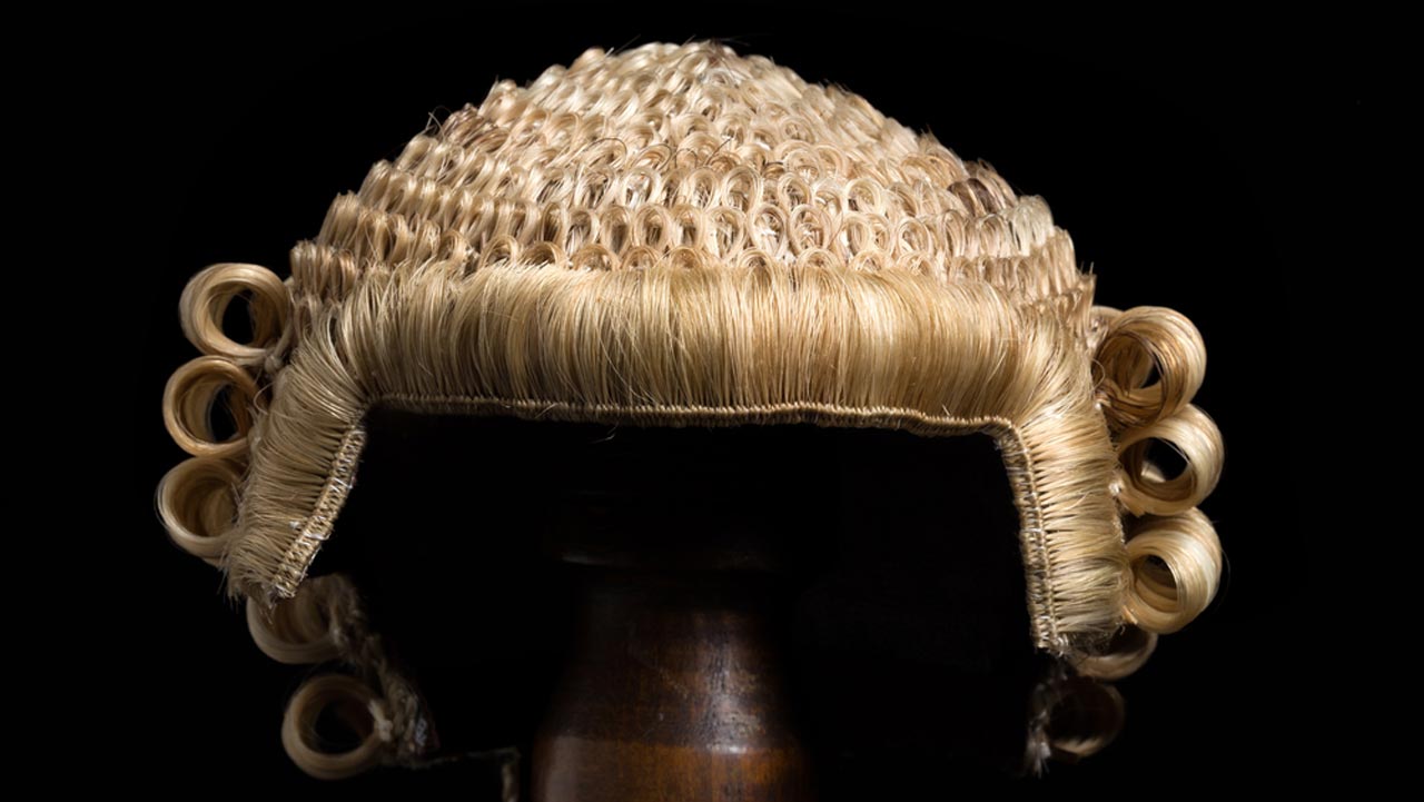 Judges wig